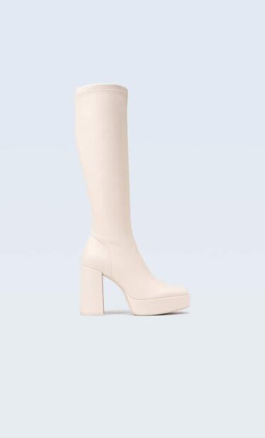 Cómo llevar las botas altas para triunfar durante esta temporada