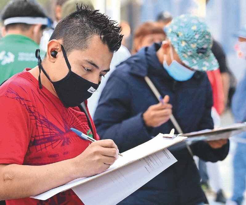 Debido a la pandemia, la búsqueda de empleo se ha co mplicado para toda la población. Foto: ARCHIVO EL UNIVERSAL