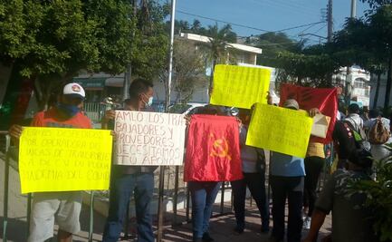 Con reclamos por fraudes en Programa de Reconstrucción, reciben a AMLO en el Istmo