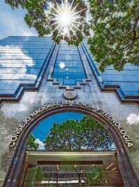 Becas de Conacyt, duplicadas y sin asesores