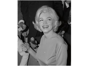 Subastan fotos de Marilyn Monroe y Blue Demon