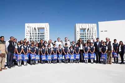 Si hay buena educación, ni el más poderoso nos frenará: Nuño