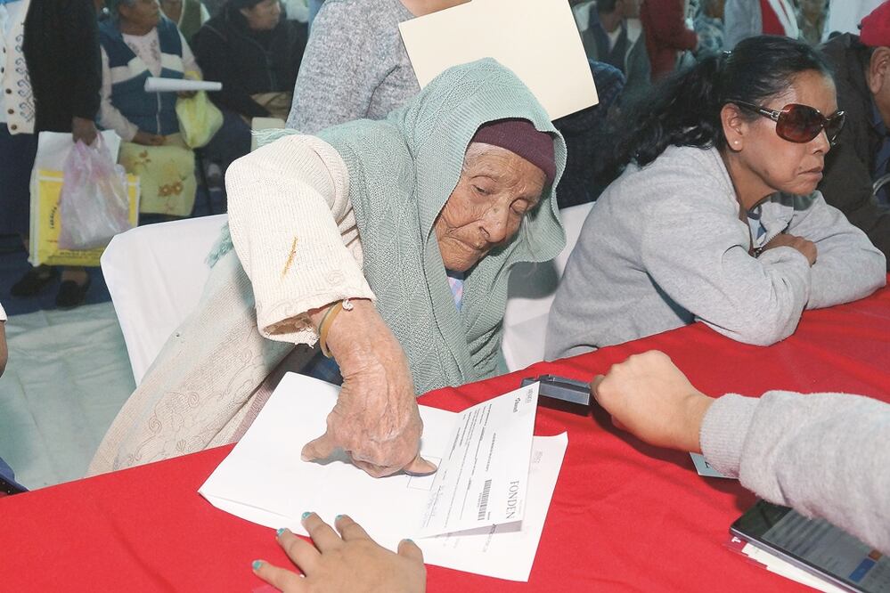 Earthquake victim Paz Martínez – Photo: Edwin Hernández/EL UNIVERSAL