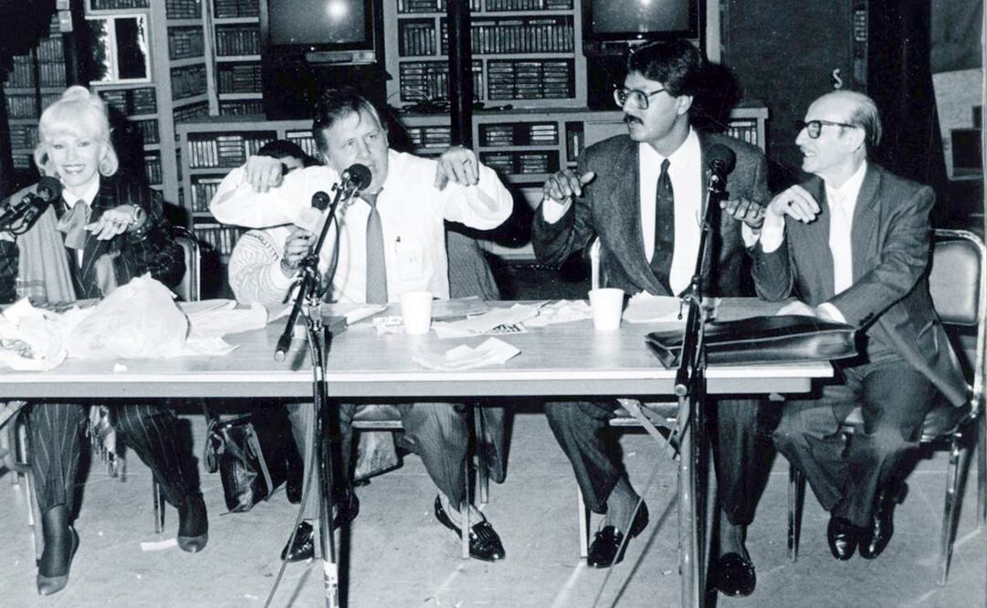 Con motivo del Mundial de futbol de 1990 en Italia, el espectáculo radiofónico de Stanley regaló 60 balones a su público. ESPECIAL.