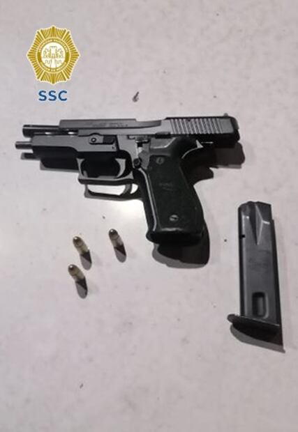 Hombres armados intentan salvar a mujer del "torito" y los detienen