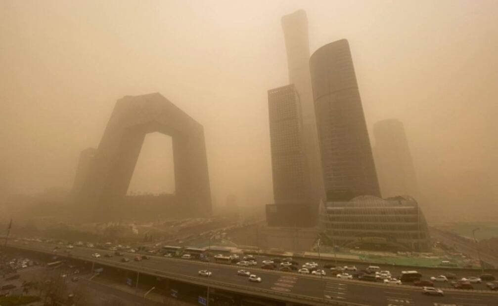 Así se ve Beijing, envuelta en la peor tormenta de arena en más de 10 años