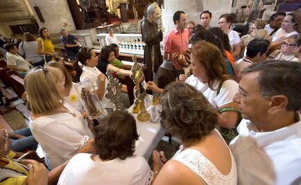 Se exhiben en Yucatán reliquias del Padre Pio, santo católico