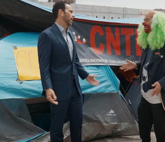 Brozo y Loret visitan el "tianguis del bienestar"; incluye plantón de la CNTE y figura de MrBeast