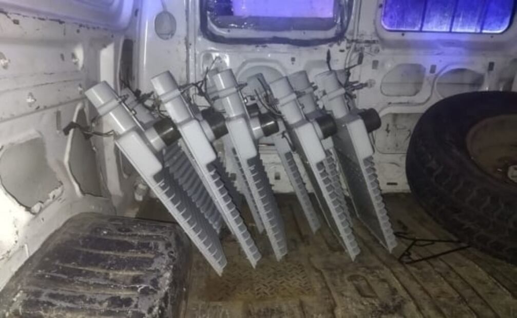 Detienen a tres por robo de 11 lámparas de alumbrado público en Ecatepec