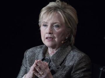 ¿Cómo lograron hackear miles de correos de Hillary Clinton?