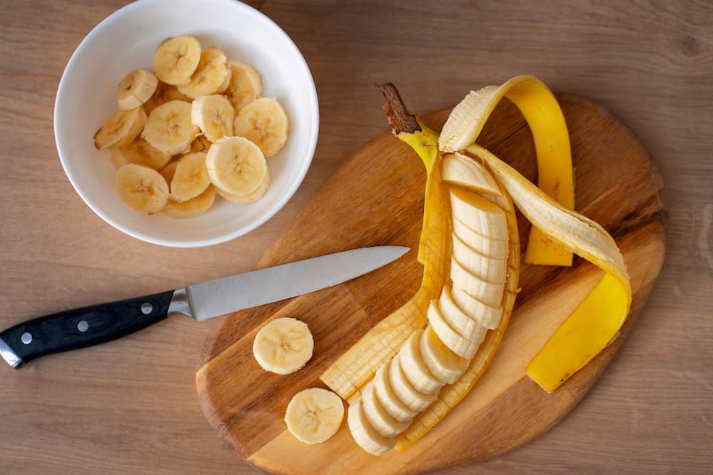 Conoce los beneficios de comer plátano en las mañanas. Foto: Freepik