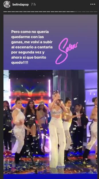 A Belinda le falló el micrófono cuando cantaba tema de Selena 