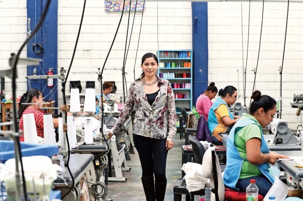 A ocho años de fundar Ecopipo, Ixchel Anaya da empleo a 30 personas y busca ampliar la exportación de su producto a Estados Unidos y Australia. Es madre de cuatro niños. (Fotos: VALENTE ROSAS)
