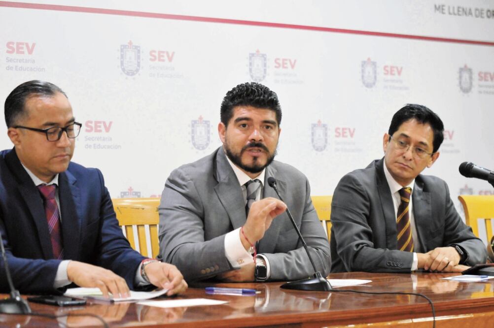 Desfalco. Las personas que cobraban sin trabajar generaban un gasto de 100 mdp al año, dice Zenyazen Escobar. Foto: MIGUEL ÁNGEL CARMONA. EL UNIVERSAL