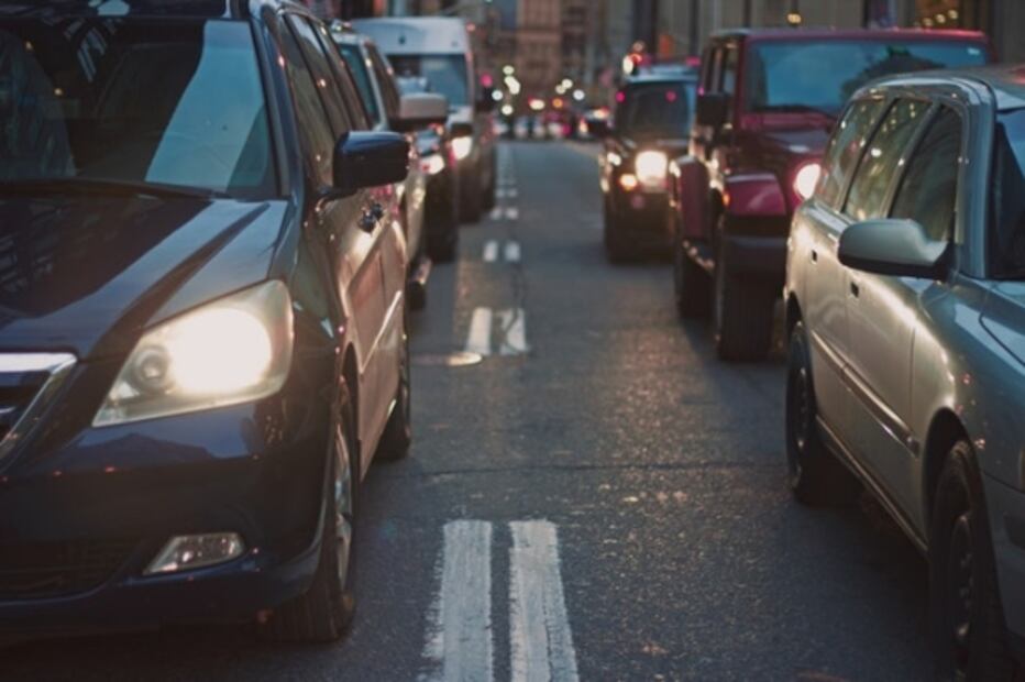 Estos son los costos por derecho de placas para los autos chocolate