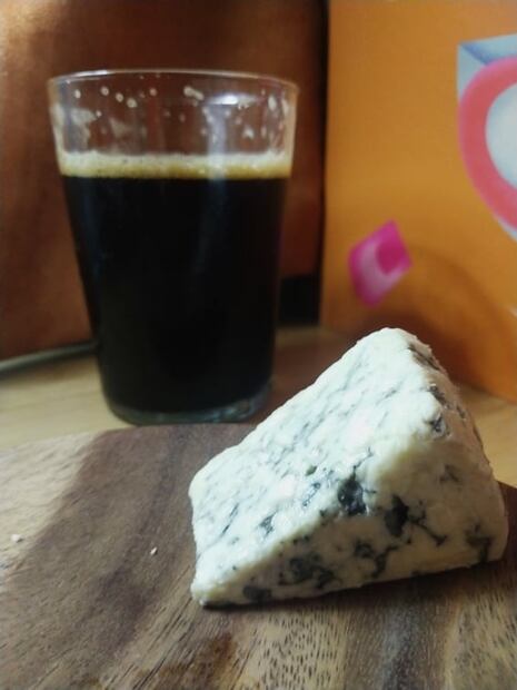 Maridajes extraordinarios: cerveza artesanal y queso