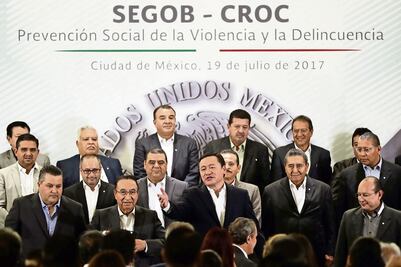 Osorio Chong defiende labor de PGR por el caso Duarte