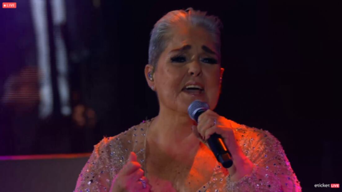 Nieta de Lupita D'Alessio debuta como cantante en concierto online