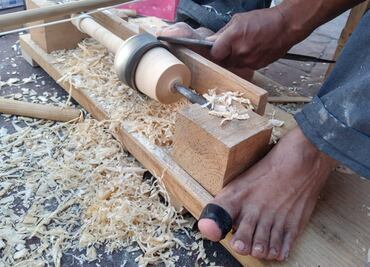 Artesanías de madera y hueso, olvidadas entre el Covid y las nuevas generaciones
