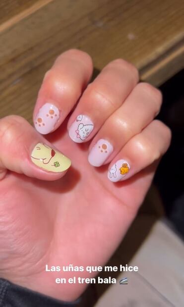 Arianny Tenorio presume sus uñas estilo kawaii