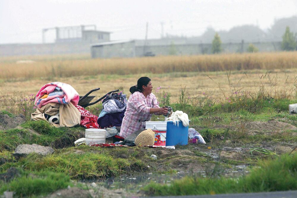La OCDE presentó su informe "Diagnóstico de desarrollo territorial de México". Señala que los niveles de pobreza no han cambiado en los últimos 20 años por la reducida tasa de crecimiento económico y la desigual distribución de ingresos (ARCHIVO)