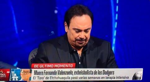 Hugo Sánchez llora en pleno programa la muerte de Fernando "Toro" Valenzuela