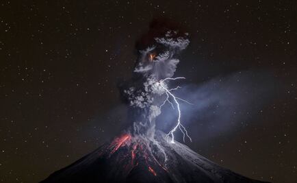 Nights of vigil rewarded for Colima born volcano photographer