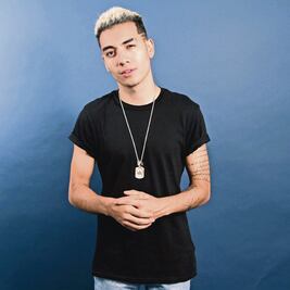 Saak busca romper estereotipos con el urbano