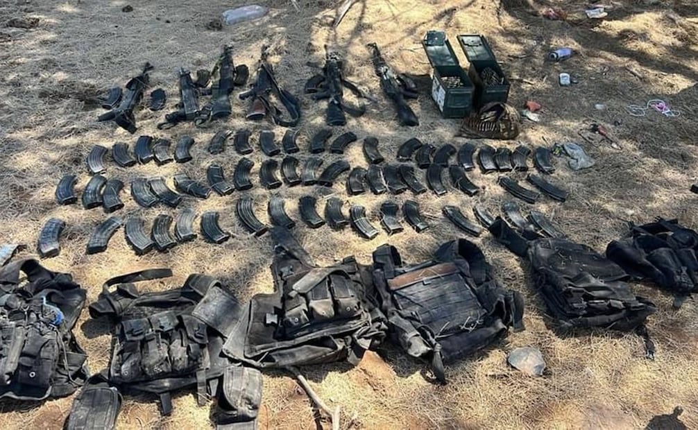 La Fiscalía General de la República (FGR) en Sonora, aseguró armas, cargadores y cartuchos. Foto: especial