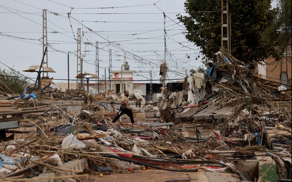 Las devastadoras inundaciones en España han afectado especialmente a la Comunidad Valenciana, donde están la mayor parte de los fallecidos, Castilla-La Mancha y Andalucía. Foto EFE