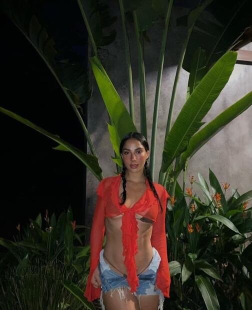 Los looks transparentes que María Chacón lució en Costa Rica