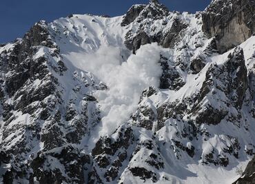 Avalancha causa al menos ocho muertos en la región china del Tíbet