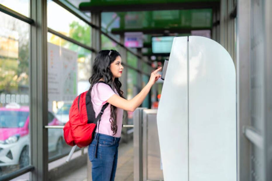 Recarga tu Tarjeta de Movilidad Integrada desde la App CDMX. Foto: Unsplash