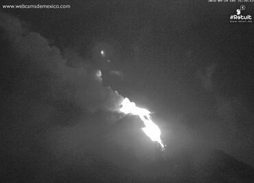 Volcán de Colima registra incandescencia y emisión de gases