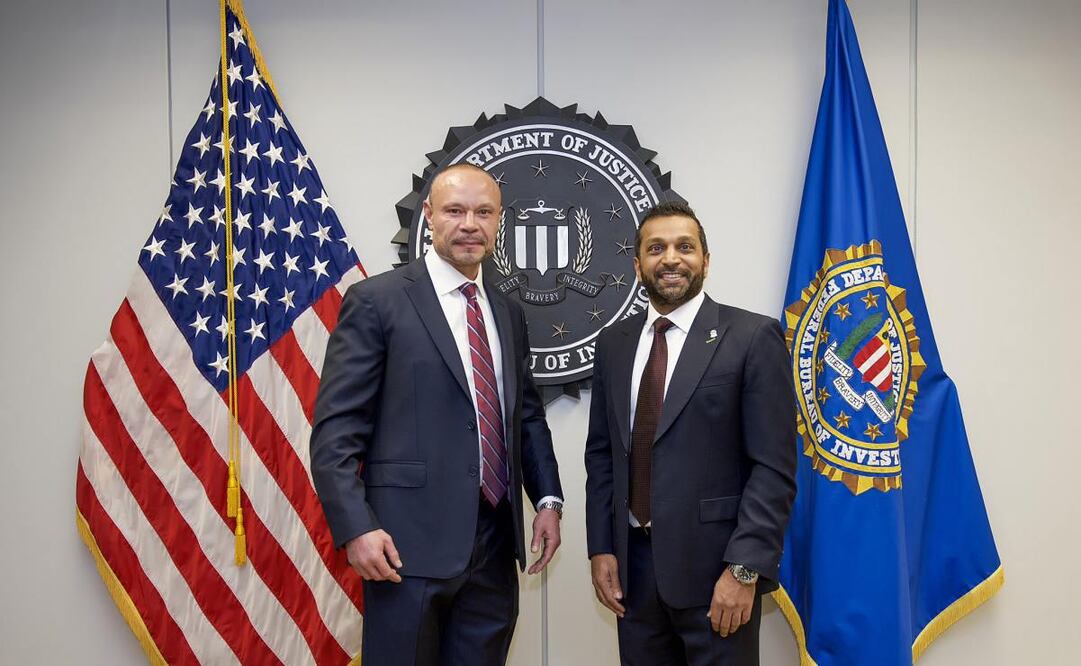 Dan Bongino y Kash Patel, subdirector y director del FBI. (17/12/25) Foto: @FBIDDBongino