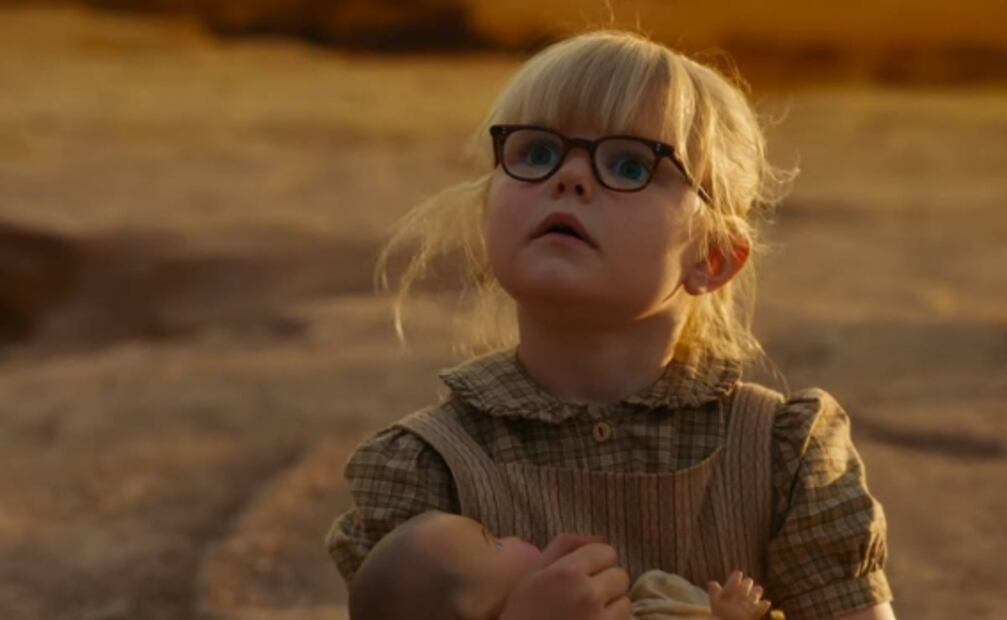 Margot Robbie, como "Barbie", impacta a las niñas en el primer adelanto de la película