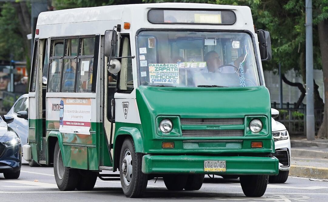 La Secretaría de Movilidad estima que en octubre continúen operando alrededor de 2 mil unidades tipo microbús en las alcaldías Iztapalapa, Iztacalco, GAM, Tláhuac, Xochimilco, Venustiano Carranza, Tlalpan, Cuauhtémoc y Benito Juárez. Foto: Fernanda Rojas EL UNIVERSAL