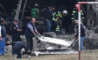 Hallan caja negra del jet privado que se desplomó en Toluca; Agencia Federal de Aeronáutica Civil se encargará de extraer información