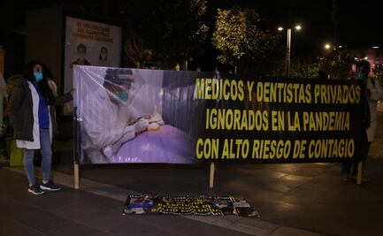 Médicos del sector privado protestan frente a Palacio Nacional; exigen ser vacunados contra Covid
