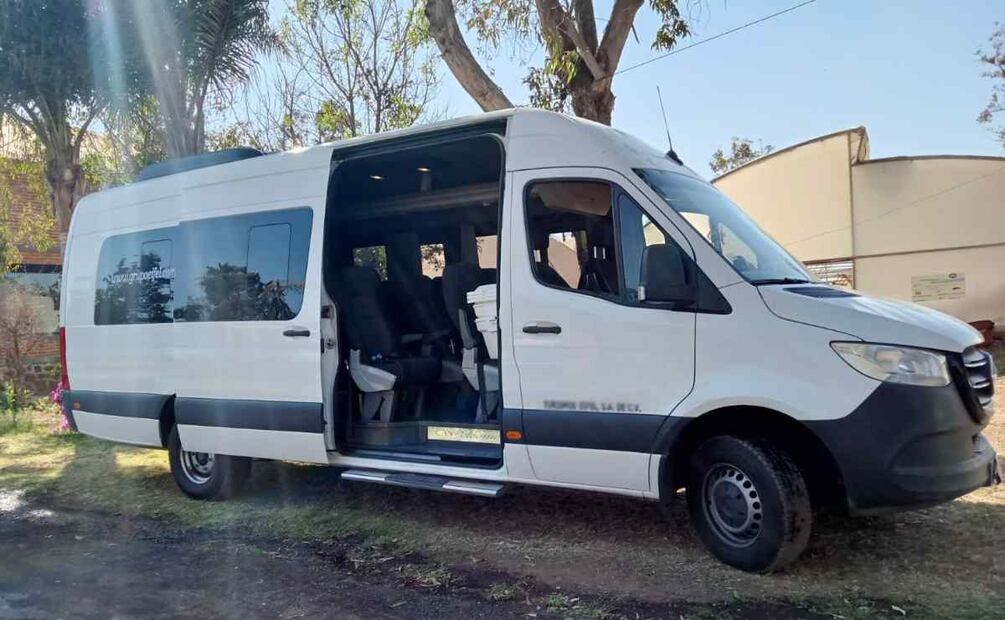 Camioneta en que presuntamente los guanajuatenses viajaban Foto: Tomada de Turismos Eifel