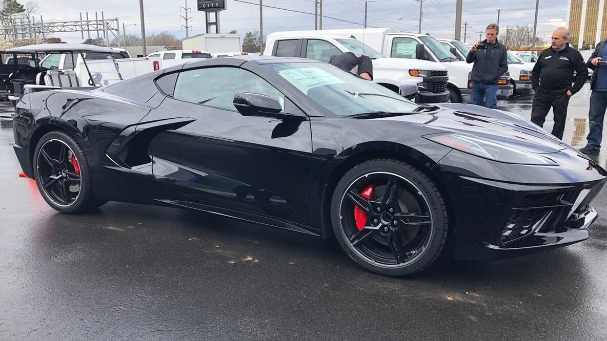 Así fue entregado el primer Corvette C8 del mundo