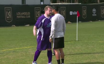 Carlos Vela se enfrenta a James Corden en The Late Late Show