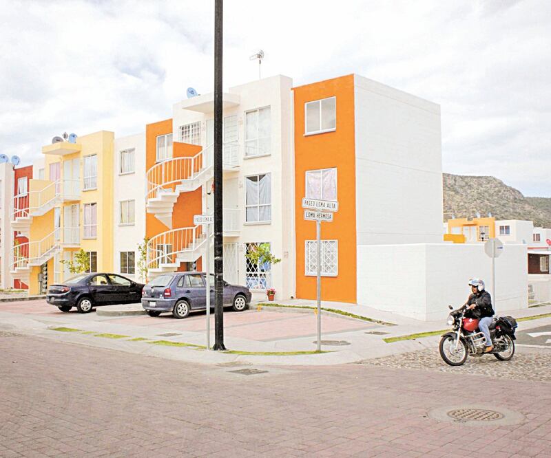 Se plantea adicionar a la ley de vivienda la opción de acceder a un esquema de re financiamie nto de créditos a la vivienda que el trabajador tenga con alguna otra institución. ARCHIVO EL UNIVERSAL