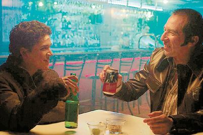 Benny se enfrasca en "Cosas imposibles"