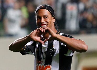 Ronaldinho se 'curaba las crudas' gracias a un masajista en Brasil