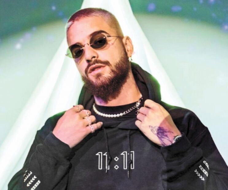 Maluma le entra al mariachi