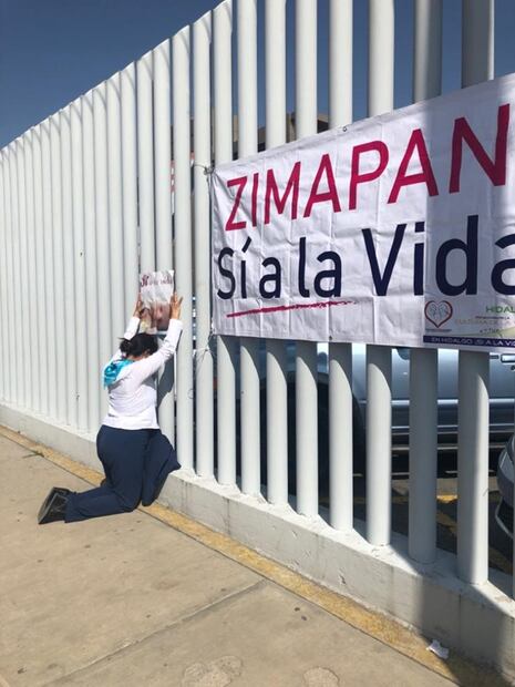 Realizan "exorcismo" en Congreso de Hidalgo contra iniciativa Interrupción Legal del Embarazo