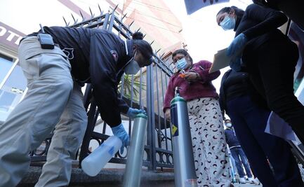 "De pura casualidad llegué aquí", dice joven que consigue llenar un tanque en municipio de Edomex