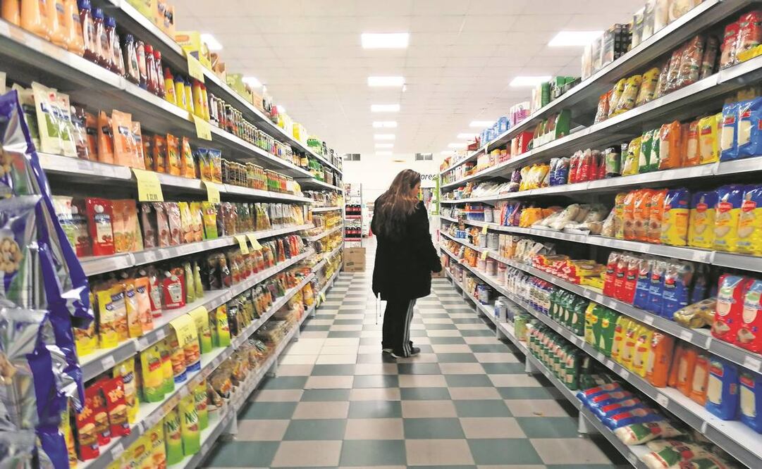 Los segmentos con más reducción del gasto han sido ocio, viajes, hotelería, bebidas alcohólicas, cosméticos y alimentos no esenciales. Foto: Archivo EL UNIVERSAL