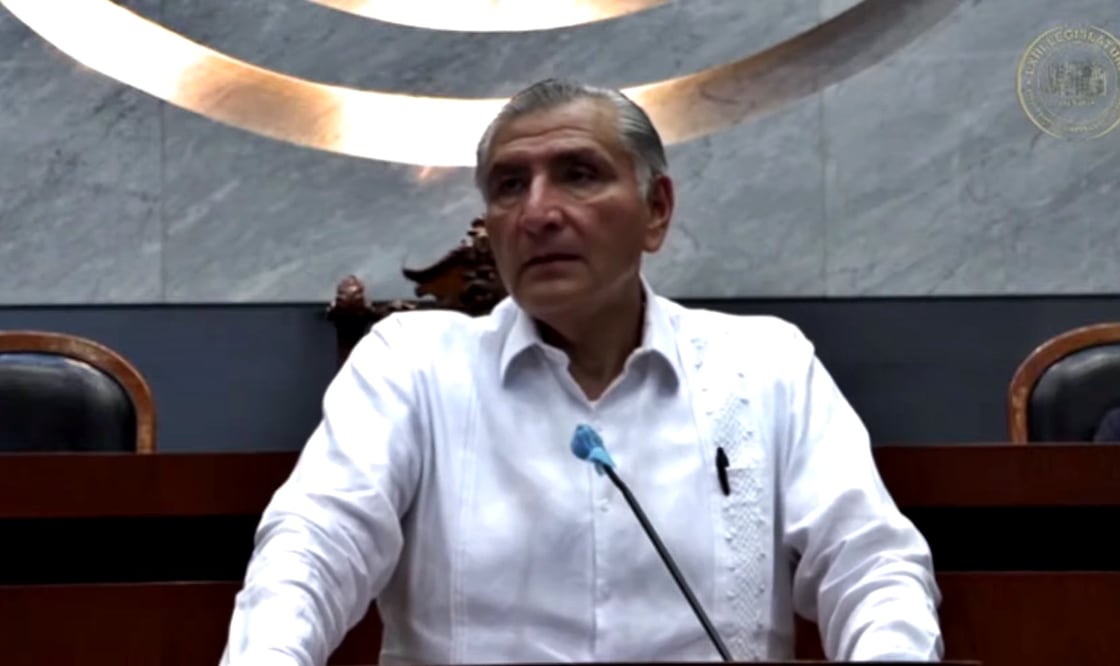 Al grito de “Presidente, Presidente”, Congreso de Guerrero recibe a Adán Augusto López. Foto: especial